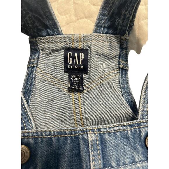 Baby GAP Denim Short Overalls Infant Girls Size 18 - 24 months Excellent very ge - Picture 3 of 5